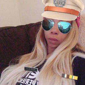 Meet your Posher, Annette